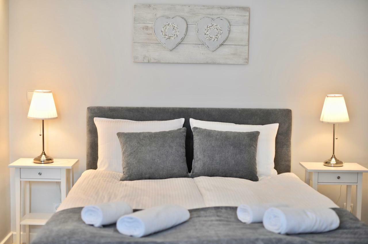 Apartamenty Porto Eli Rowy  Exterior photo